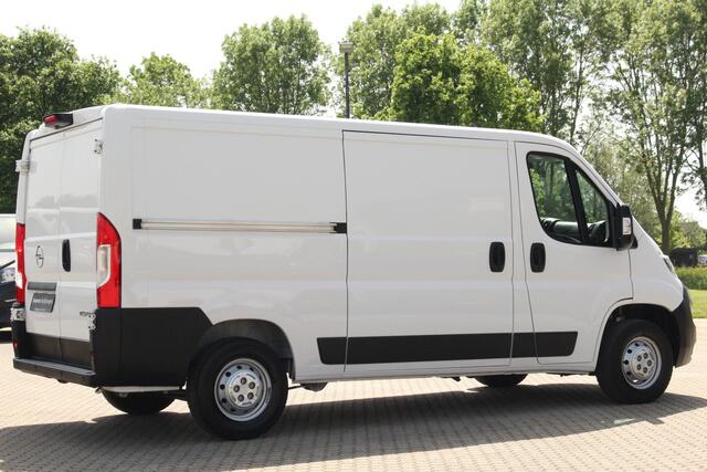 Opel MOVANO 2.2D 140pk L2H1 3.5t | Cruise | Carplay/Android | Navi | Camera | PDC | Lease 378,- p/m