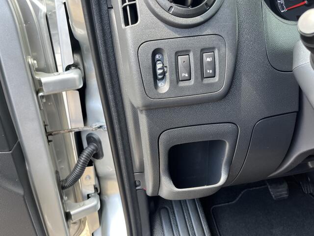 Opel MOVANO 2.3 CDTI L2H2 170pk Automaat Airco Cruise controle Trekhaak 2500kg trekgewicht Camera Telefoon voorbereiding Schuifdeur 3-Persoons Euro 6