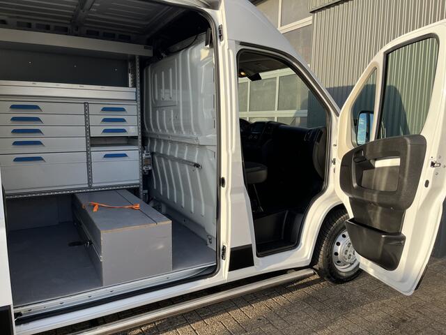 Opel MOVANO 2.2D 140 L3H2 Kastinrichting Airco Cruise controle Trekhaak 2500kg trekgewicht Apple carplay Omvormer 220V Werkplaatsinrichting 3-Persoons Achterruitrij camera Sortimo 1e eigenaar