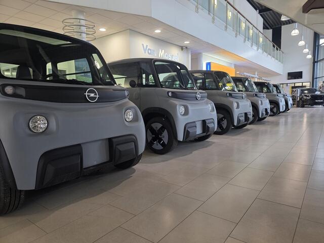 Opel Rocks GS | DIRECT LEVERBAAR BIJ VAN MOSSEL OPEL OOSTERHOUT! | Mobiliteit vanaf 16 jaar | Brommer rijbewijs | 2 jaar garantie | PRIVE LEASE VANAF ¤149 P/M |