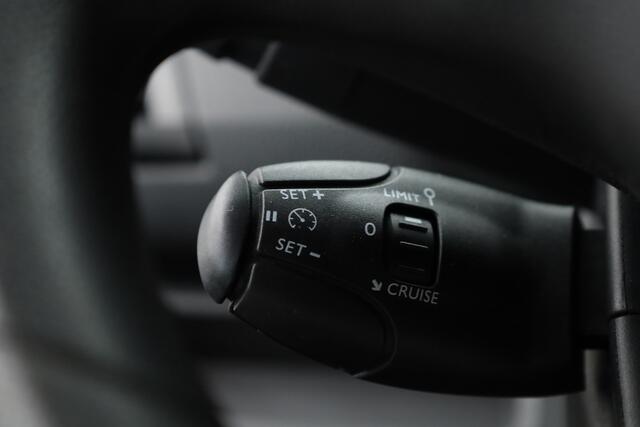 Opel VIVARO 2.0 CDTI L3H1 Edition 3 Pers. | 120pk | Navi | Trekhaak | Apple CarPlay | Cruise | Camera