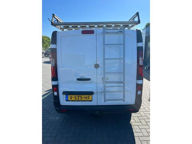 Opel VIVARO 1.6 CDTI L2H1 Sport EcoFlex Euro 6 2017 km 122.000 Btw auto goed onderhouden !! 127pk