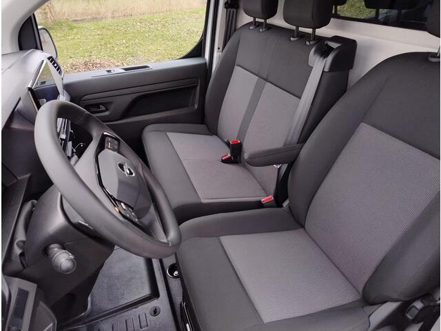Opel VIVARO Electric L2 75 kWh 136pk AUTOMAAT | Multimedia | Apple Carplay | Android Auto | NAVI | Achteruitrijcamera | Parkeersensoren voor en achter | Scheidingswand comfort | Bestuurdersstoel comfort | Bank voorpassagiers | Reservewiel | van ¤46.797 voor ¤37.750 e