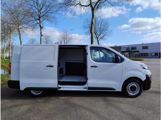 Opel VIVARO Vivaro-e L3 75 kWh 136pk AUTOMAAT | ACTIE OP = OP! | Bestuurdersstoel comfort | Passagiersstoel | NAVI | Multimedia | Apple Carplay | Android Auto | Parkeersensoren achter | ECall pakket met geprogrammeerd voorverwarmen | Laadkabel | Reservewiel | van ¤48