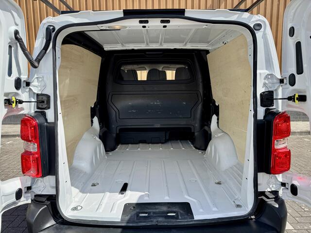 Opel VIVARO 2.0 CDTI L3H1 DC Edition | 6 Persoons | Parkeersensoren | Lichte schade | Cruise Control | Airconditioning | Bluetooth | Elektrische Spiegels |