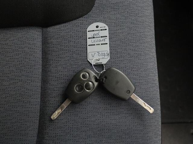 Opel VIVARO 1.6CDTI 125PK Sport Imperiaal | Trekhaak | Navigatie | Camera | Airco | Cruise | 3-Persoons