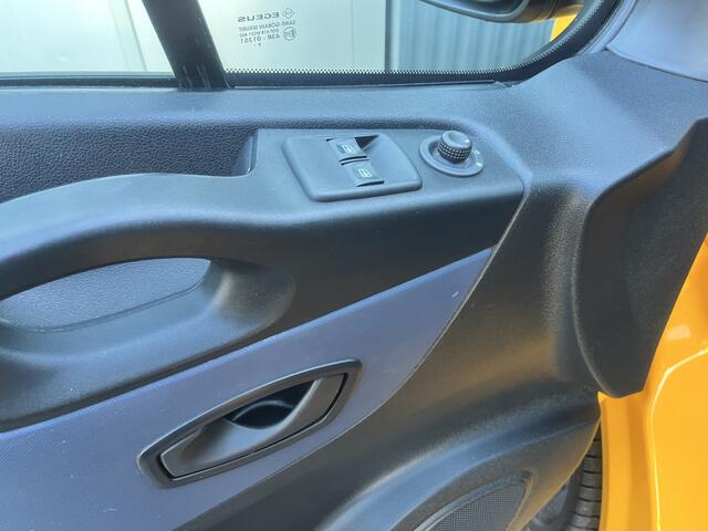 Opel VIVARO 1.6 CDTI L1H1 Dubbele schuifdeur Airco Cruise control Trekhaak 2000kg trekgewicht Bluetooth telefoon voorbereiding 3-Persoons 1e eigenaar Euro 6