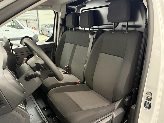 Opel VIVARO 2.0 Diesel 180PK L3 Automaat Apple Carplay / Android Auto Parkeersensoren V+A Trekhaak Camera Navigatie Cruise Control LED koplampen houten afwerking laadruimte