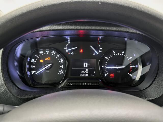 Opel VIVARO 2.0 CDTI L3H1 145pk Edition Trekhaak Navigatie Cruise Control Stuurbediening Parkeersensoren