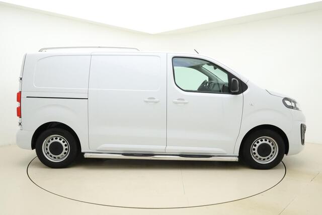 Opel VIVARO Vivaro-e L2H1 Innovation 75 kWh | Navigatie pakket | Climate Control | Camera achter | Apple Carplay/Android Auto | Elektrisch inklapbare spiegels | Laadruimte betimmering