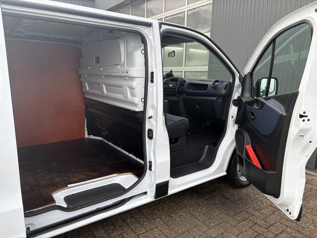 Opel VIVARO 1.6 CDTI 126pk L2H1 Edition EcoFlex Airco Cruise controle Trekhaak Schuifdeur Bpm vrij Lang Achterklep Goed onderhouden !!! zie foto's
