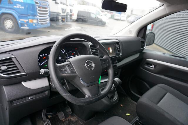 Opel VIVARO 2.0 120pk L3H1 Dubbele cabine 5-zits Navi Apple Carplay Trekhaak Camera Cruise control Imperiaal parkeersensoren