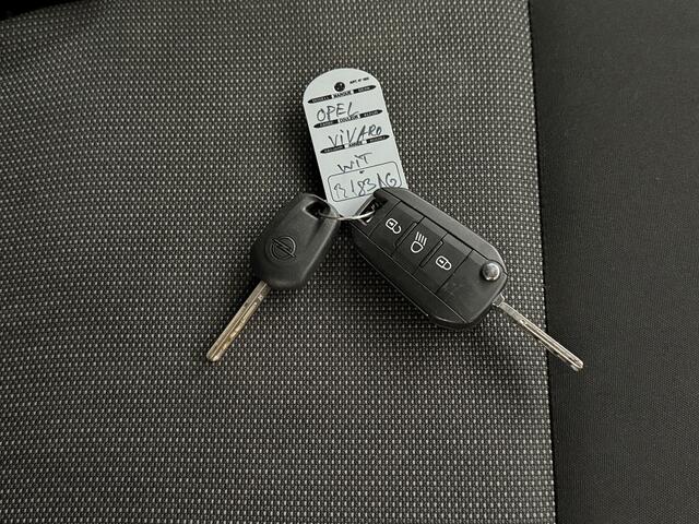 Opel VIVARO Combi 120PK XL Personenbus | 9-Persoons | Prijs incl BTW/BPM ¤ 20.900,-- | Airco | Cruise