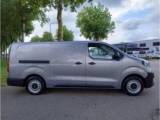 Opel VIVARO Electric L3 75 kWh 136pk | 8 jaar garantie | 0% financial lease | Houten afwerking laadruimte | NAVI | Multimedia | Apple Carplay | Android Auto | Achteruitrijcamera | Parkeersensoren voor en achter | Dode hoek detectie | Digitale cockpit | Stuurwielbedie