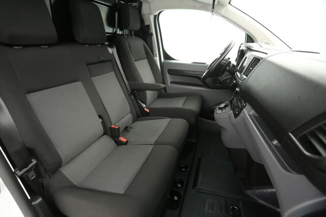 Opel VIVARO 2.0 CDTI 145PK L3H1 | Aut. | Airco | Camera | Cruise | Carplay | Trekhaak | 3 Zits | Parkeersens.