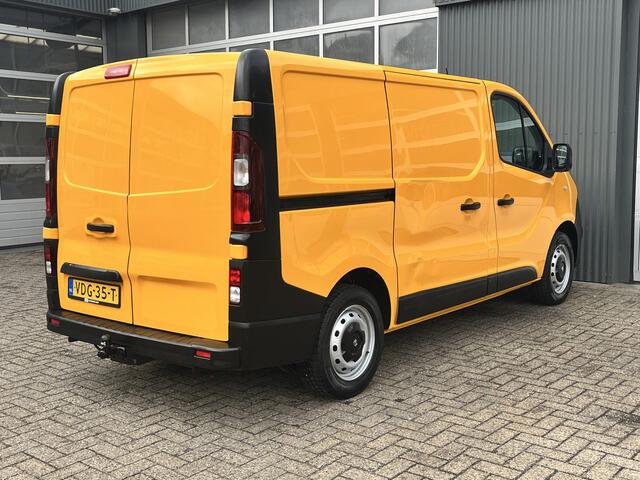 Opel VIVARO 1.6 CDTI L1H1 Airco Cruise control Trekhaak 200kg trekgewicht betimmering laadruimte Telefoonverbinding Schuifdeur 3-Persoons Euro 6 Bpm vrij voor particulier gebruik!!