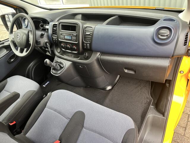 Opel VIVARO 1.6 CDTI L1H1 Airco Cruise control Trekhaak 200kg trekgewicht betimmering laadruimte Telefoonverbinding Schuifdeur 3-Persoons Euro 6 Bpm vrij voor particulier gebruik!!