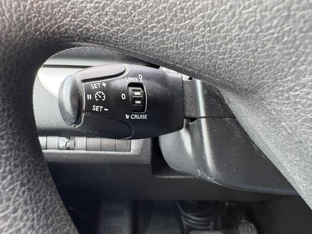 Opel VIVARO Vivaro-e L3 DC 75 kWh Dubbele Cabine | Airco | Navigatie