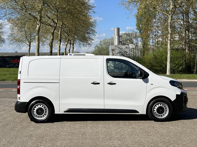 Opel VIVARO Electric L2 75 kWh 136pk | KOELWAGEN OMBOUW | NAVI | Multimedia | Draadloze Apple Carplay en Android Auto | Achteruitrijcamera | Parkeersensoren achter | Mistlampen | Elektrisch inklapbare spiegels | Licht- en regensensor | 4 maanden levertijd | Andere sa