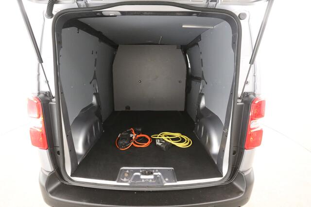 Opel VIVARO Vivaro-e L2H1 75 kWh | Snelladen | SOH 96% | Airco | Cruise | Camera | Carplay | Navi | Trekhaak