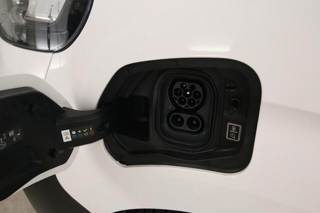 Opel VIVARO Vivaro-e 75 kWh L2H1 | Snelladen | SOH 96% | 3 Zits | Airco | Cruise | Carplay | Parkeersens.