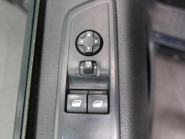 Opel VIVARO 2.0 CDTI 145 pk Automaat L2H1 Edition 3-zits Airco Navigatie Bluetooth Cruise Control Trekhaak