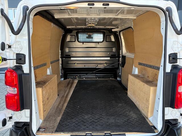 Opel VIVARO Electric 75 kwh 136 PK L2 / Elektrisch / PDC / Trekhaak / Cruise / Dodehoek Camera