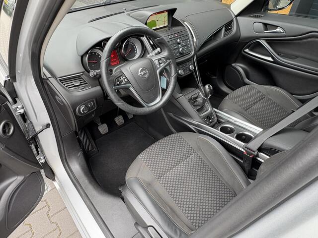 Opel ZAFIRA Tourer 1.4 7p. Panoramadak, Camera, Navi, Trekhaak