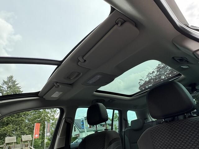 Opel ZAFIRA Tourer 1.4 7p. Panoramadak, Camera, Navi, Trekhaak