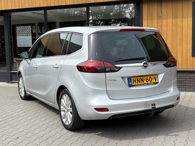Opel ZAFIRA Tourer 1.4 7p. Panoramadak, Camera, Navi, Trekhaak