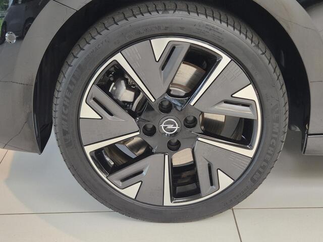 Opel e-Corsa Level 3 50 kWh 3 fase | Navigatie | Achteruitrijcamera | Stoel/Stuurverwarming | Keyless Entry | Apple Carplay/Android Auto |