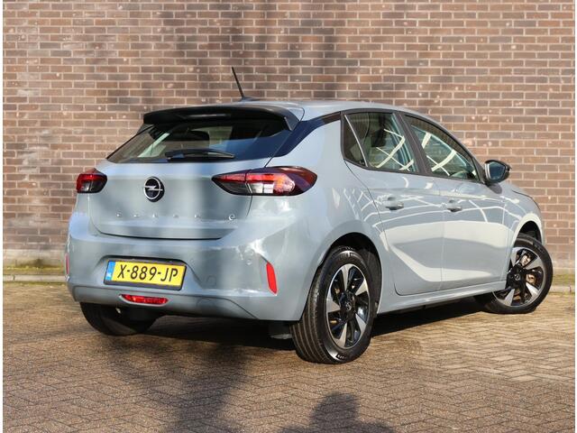 Opel e-Corsa 50kWh 136pk | Navigatie via Apple Carplay/Android Auto | Parkeersensoren Achter | LED Koplampen | Keyless Start | DAB Ontvanger | Volledig Digitaal Instrumentenpaneel | Climate Control | Cruise Control | 16" Lichtmetalen Velgen | Parkeersensoren |