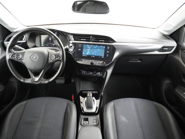 Opel e-Corsa 50kWh AUT. Innovation Navi 17" Apple Carplay Android Auto Opel Connect KeylessEcc PDC Verkeersbord detectie Cruise Control Two-Tone DAB Winter-Pakket Premium-Pakket Led Lmv Rijstrooksensor Origineel Nederlandse Auto Dealeronderhouden 1e Eigenaar