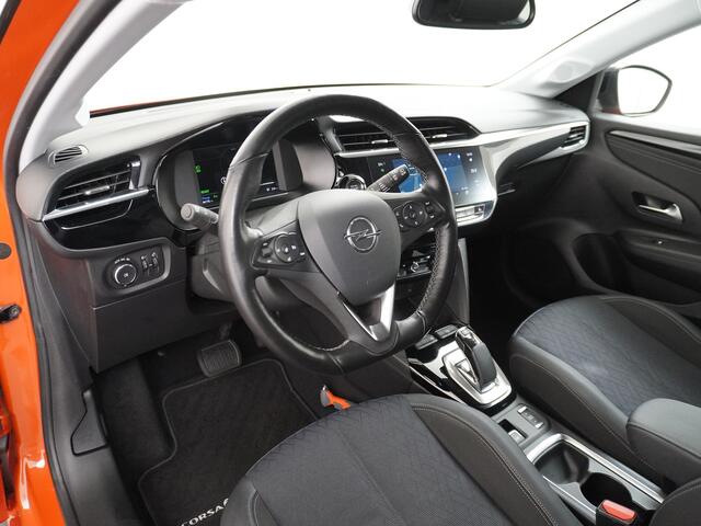 Opel e-Corsa 50kWh AUT. Innovation Navi 17" Apple Carplay Android Auto Opel Connect KeylessEcc PDC Verkeersbord detectie Cruise Control Two-Tone DAB Winter-Pakket Premium-Pakket Led Lmv Rijstrooksensor Origineel Nederlandse Auto Dealeronderhouden 1e Eigenaar