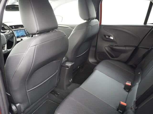 Opel e-Corsa 50kWh AUT. Innovation Navi 17" Apple Carplay Android Auto Opel Connect KeylessEcc PDC Verkeersbord detectie Cruise Control Two-Tone DAB Winter-Pakket Premium-Pakket Led Lmv Rijstrooksensor Origineel Nederlandse Auto Dealeronderhouden 1e Eigenaar