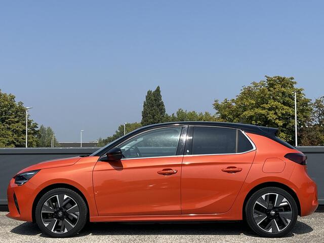 Opel e-Corsa Elegance 50 kWh | 3-Fase | Luxe bekleding | Navi & Multimedia Apple Carplay & Android Auto | WinterPack | 17'' bi-color Lmv | Contrasterende dakkleur |