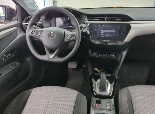 Opel e-Corsa Edition 50 kWh 15X OP VOORRAAD! Edition 100KW / 50 kWh 100% EV. / Airco-Ecc./ Radio multimedia / Navigatie via Usb