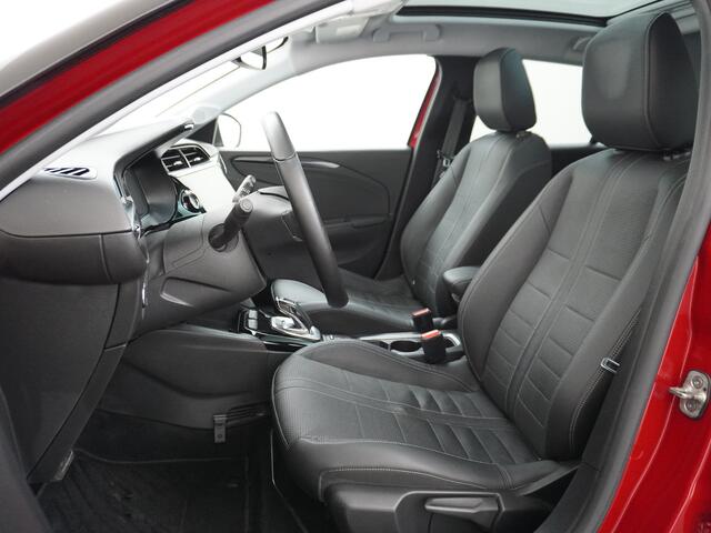 Opel e-Corsa Elegance 50kWh SOH 90% Leder 360°Camera Panoramadak Zwart Dak Navi Ecc Apple Carplay Android Auto Cruise Control Stoel+Stuurverwarming DAB+ Pdc Lmv Led Origineel Nederlandse Auto