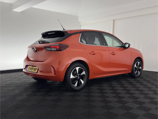 Opel e-Corsa Elegance 50 kWh [ 3-Fase ] {SOH-94%} (INCL-BTW) Aut. *FULL-LED | DIGI-COCKPIT | LEATHER-MICROFIBRE | NAVI-FULLMAP | CAMERA | CARPLAY | ECC | KEYLESS | CRUISE | DAB | LANE-ASSIST | PDC | SPORT-SEATS | PRIVACY-GLASS | 16"ALU*