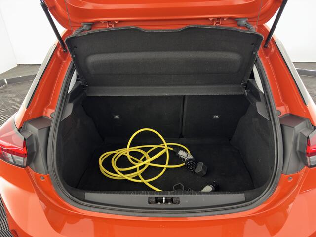 Opel e-Corsa Elegance 50 kWh [ 3-Fase ] {SOH-94%} (INCL-BTW) Aut. *FULL-LED | DIGI-COCKPIT | LEATHER-MICROFIBRE | NAVI-FULLMAP | CAMERA | CARPLAY | ECC | KEYLESS | CRUISE | DAB | LANE-ASSIST | PDC | SPORT-SEATS | PRIVACY-GLASS | 16"ALU*