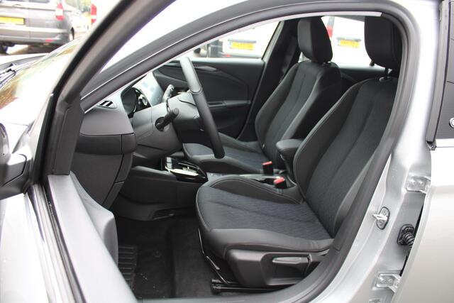 Opel e-Corsa Level 3 50 kWh | NAVIGATIE | CARPLAY | ACHTERUITRIJCAMERA |