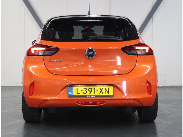 Opel e-Corsa Elegance 50kWh 136PK | 1ste eigenaar | ACCURAPPORT 93% | Winterpakket | Parkeersensoren | 17"LMV | Navigatie | AUTOMAAT | Warmtepomp | AppleCarplay/AndroidAuto | Stoel&Stuur Verwarming | Climate Control | Cruise Control | 10"scherm | Navigatie | LM velgen