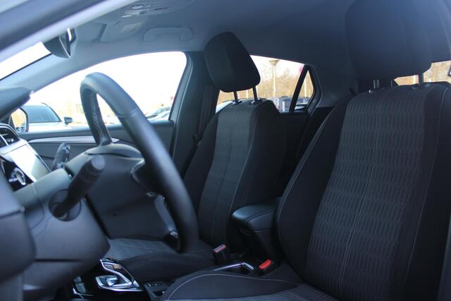 Opel e-Corsa GS Line 50 kWh | 3-FASE LADER | SNEL LAADFUNCTIE | APPLE CARPLAY/ANDROID AUTO | LED KOPLAMPEN | WINTER PAKKET: STOEL VERWARMING/STUUR VERWARMING | ZWART DAK | CLIMATE CONTROL | CRUISE CONTROL | DAB+ RADIO | ACHTERUITRIJ CAMERA |