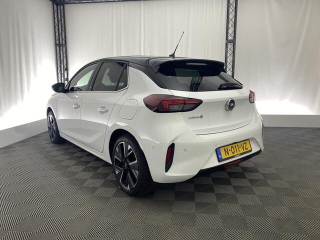 Opel e-Corsa Ultimate 3 fase 50 kWh | CarPlay | Pano dak | Stoel Massage | Sport Stoelen | Navi | DAB |
