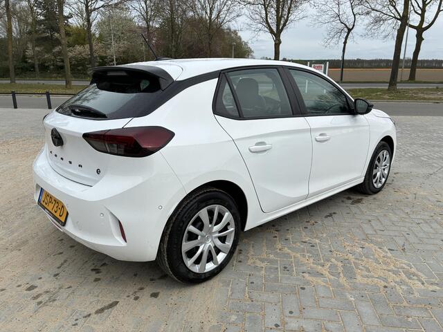 Opel e-Corsa Electric Long Range Business Edition 51 kWh | Airconditioning | Camera | Elektrisch Pakket | LED | Cruise control | Warmtepomp | Parkpilot