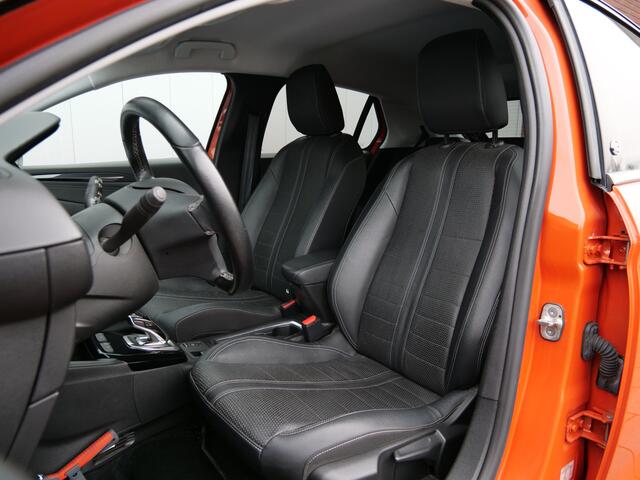 Opel e-Corsa Elegance 50 kWh 136 Pk 1-Fase Automaat Navi / DAB / Apple Carplay / Leer / Trekhaak alleen voor fietsendrager / SOH 88,6 %