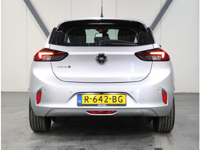 Opel e-Corsa Elegance 50kWh 136PK | 1ste eigenaar | AppleCarPlay/AndroidAuto | ACCURAPPORT 93% | 3 FASE | Armsteun | Camera | Dodehoekdetectie | Keyless | Navigatie | AUTOMAAT | Parkeersensoren | Isofix |