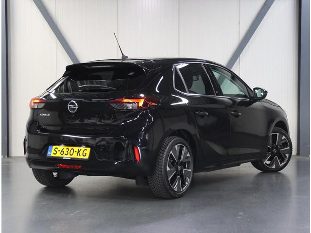 Opel e-Corsa Level 3 50kWh 136PK | 1ste eigenaar | ACCU 95% | AppleCarplay/AndroidAuto | Armsteun | Winterpakket | 17"LMV | Parkeersensoren | Navigatie | AUTOMAAT | Cruise Control | Climate Control | Keyless | Isofix | Privacy Glass |