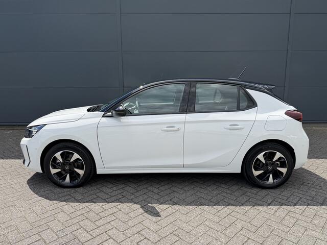 Opel e-Corsa Electric Ultimate 50 kWh (Camera - LED - Automatische Airco - Alcantara - Stoel-/- Stuurverwarming - Navigatie via APP - Parkeersensoren V+A - Two Tone - Dodehoekdetectie)