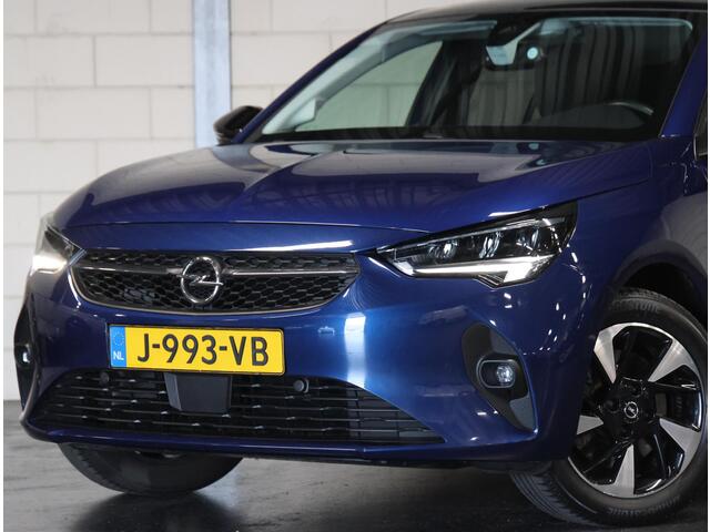 Opel e-Corsa Edition 50 kWh 136PK | ACCU 92% | 3 FASE | Glazen dak | AppleCarPlay/AndroidAuto | Camera | Climate Control | Winterpakket | AUTOMAAT | Armsteun | Isofix | Privacy Glass | Parkeersensoren |